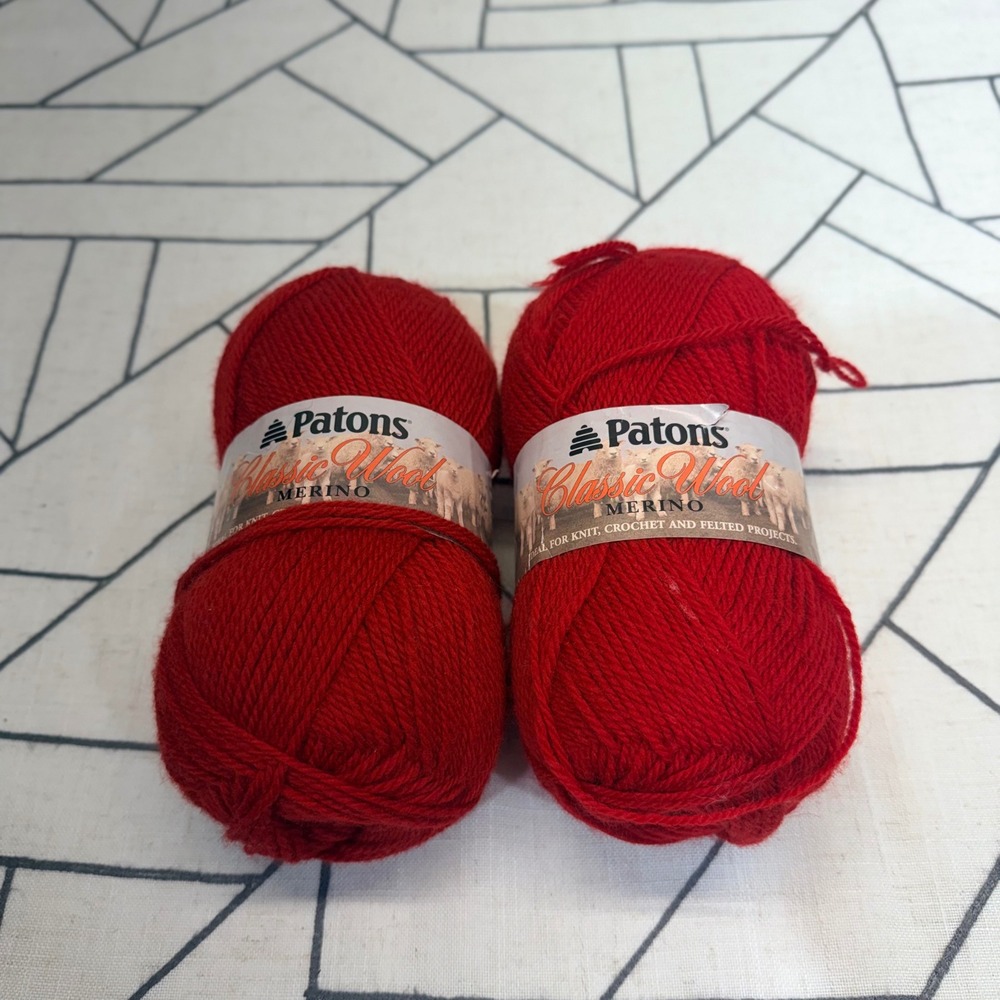 Patons Classic Wool Merino Yarn 3.5oz Bright Red 2 Skeins 100% Pure New Wool